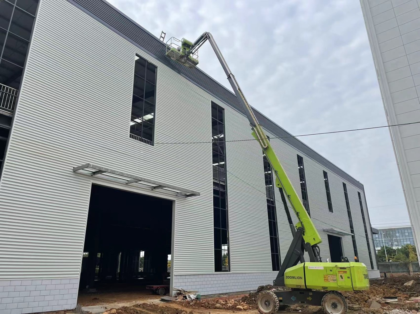 成都綠色食品功能區(qū)華盛興邦食品產(chǎn)業(yè)園3700平標(biāo)準(zhǔn)廠房出租