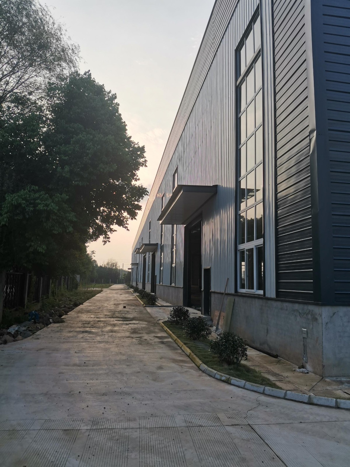 蒲江縣城工業(yè)園區(qū)食品廠房出租配齊水電燃氣蒸汽