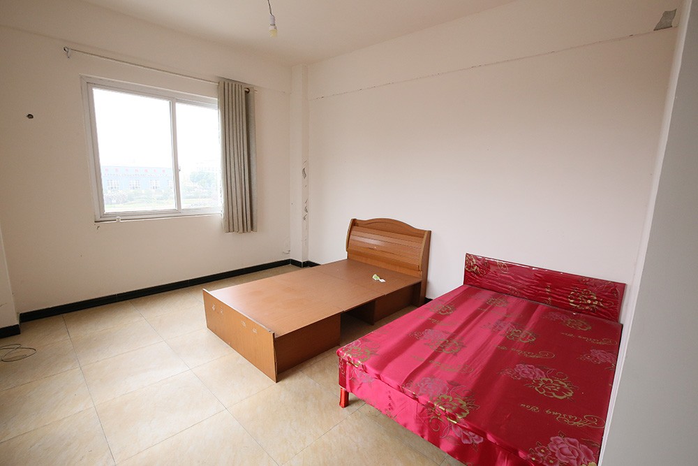 大邑沙渠園區(qū)標準鋼結構廠房出租，歡迎包裝行業(yè)、塑料制品、機械加工、設備制造、節(jié)能環(huán)保、新材料等行業(yè)入駐