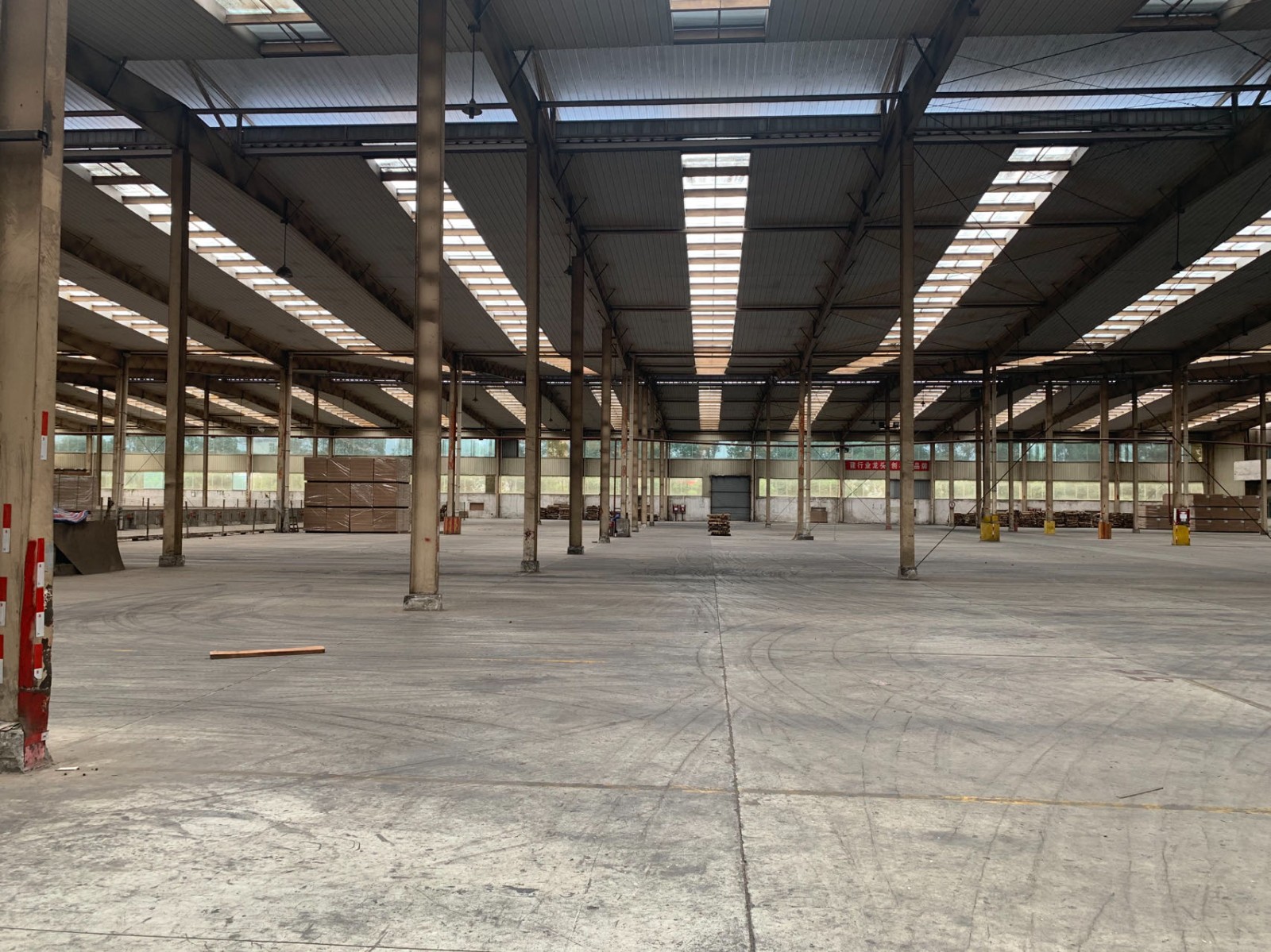 雙流西南航空港開發(fā)區(qū)辦公樓、宿舍樓、標準鋼結(jié)構(gòu)庫房、硬化空地