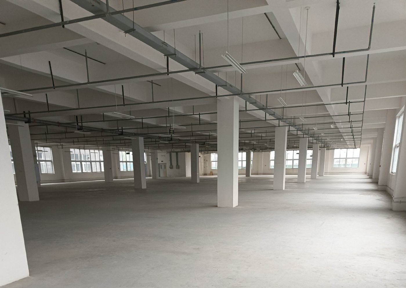 出租雙流區(qū)西航港3千平米廠房庫房 可分租