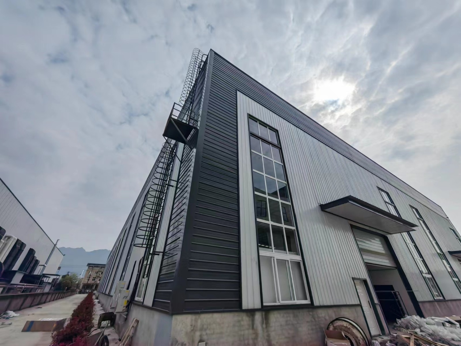 大邑2600平米豆制品加工廠房出租，交通便利