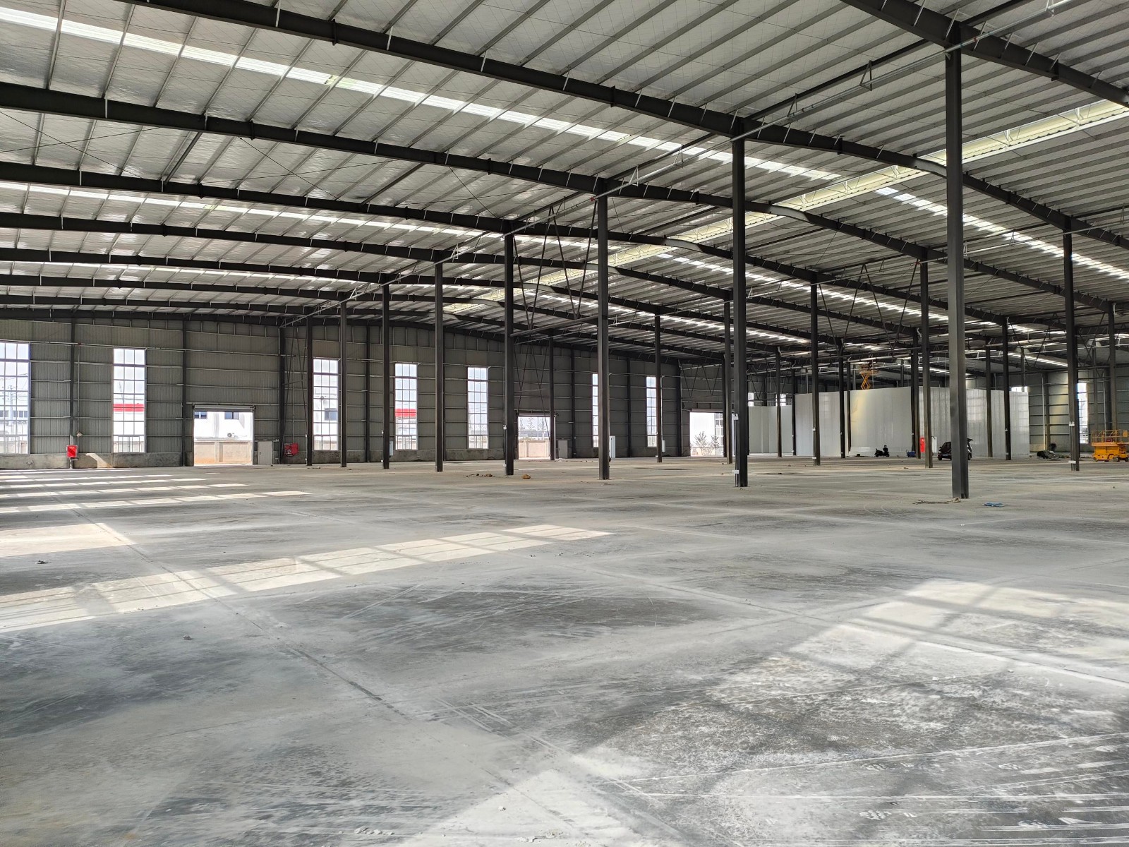 新津4000平米冷凍食品加工廠房出租，臨近高速路口