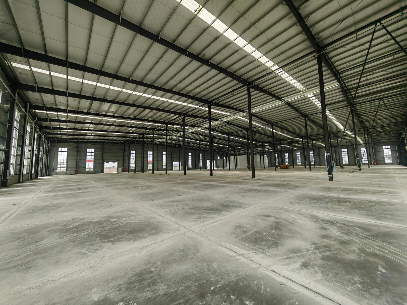 仁壽2500平米罐頭食品加工廠房出租，適合多品種生產(chǎn)